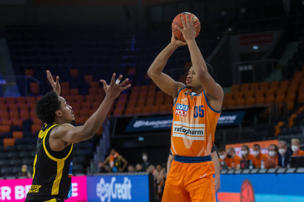 对众多热情 对众多热情