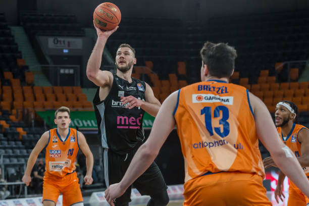 纳全场最佳 纳全场最佳