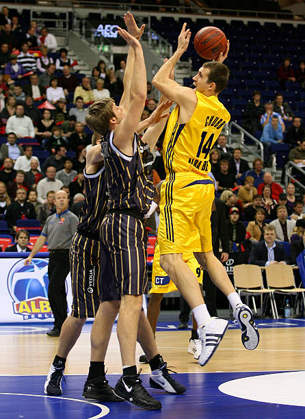 里以扎实的 里以扎实的